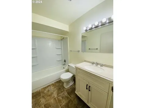 15795 SW Village Circle Beaverton OR 97007
