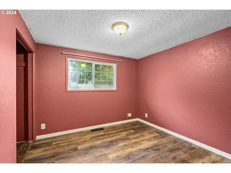 4861 Avalon Street Eugene OR 97402