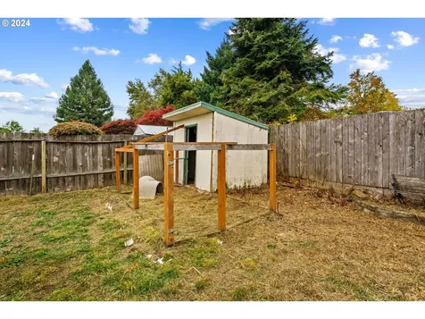 4861 Avalon Street Eugene OR 97402