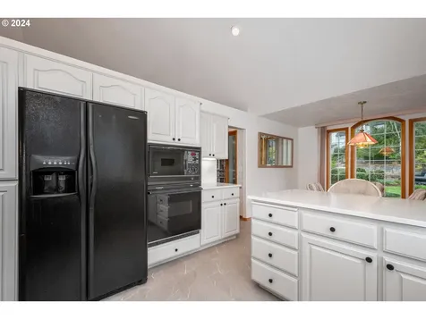 9901 SE Clatsop Street Portland OR 97266