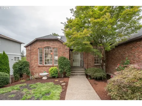 9901 SE Clatsop Street Portland OR 97266