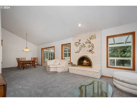 9901 SE Clatsop Street Portland OR 97266