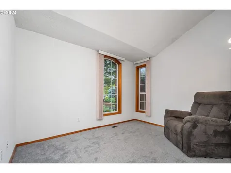 9901 SE Clatsop Street Portland OR 97266
