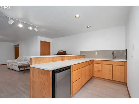 9901 SE Clatsop Street Portland OR 97266
