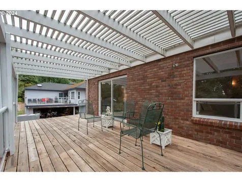 9901 SE Clatsop Street Portland OR 97266