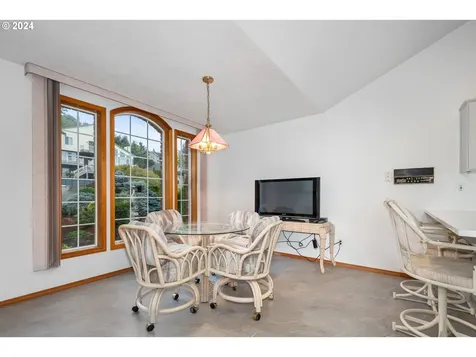 9901 SE Clatsop Street Portland OR 97266