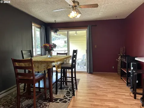 2104 17th Street Florence OR 97439