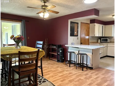 2104 17th Street Florence OR 97439