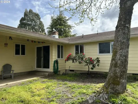 2104 17th Street Florence OR 97439