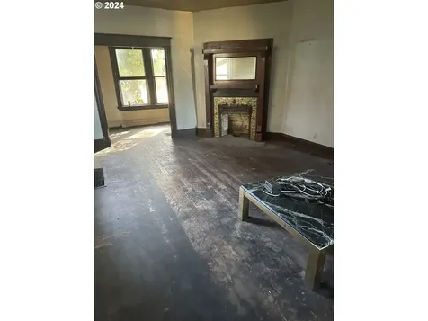 4910 N Vancouver Avenue Portland OR 97217