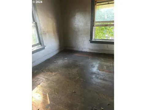 4910 N Vancouver Avenue Portland OR 97217