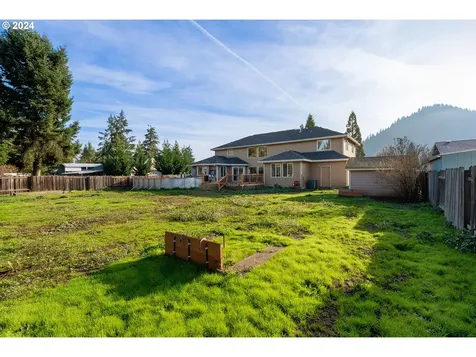 191 Camino Francisco Avenue Roseburg OR 97471