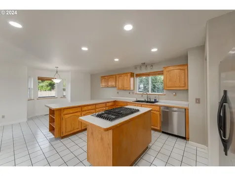 191 Camino Francisco Avenue Roseburg OR 97471