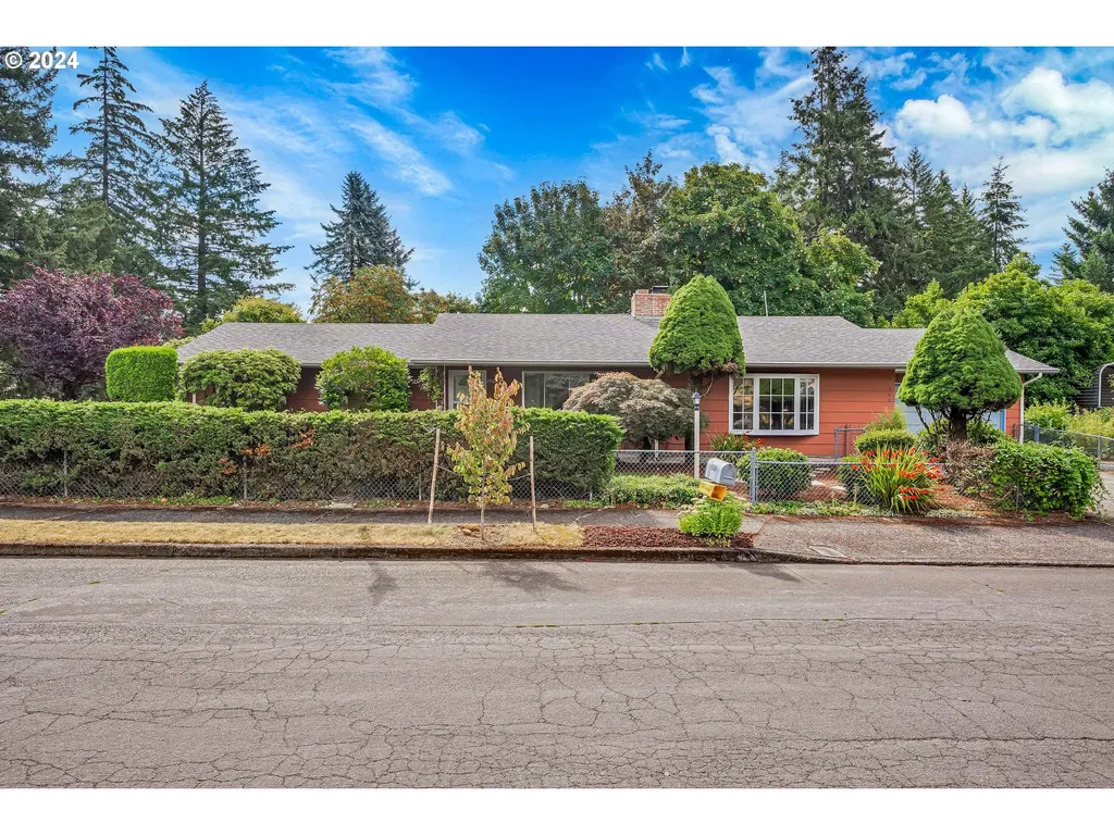 15300 NE Couch Court Portland OR 97230