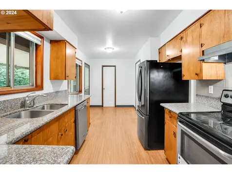 15300 NE Couch Court Portland OR 97230