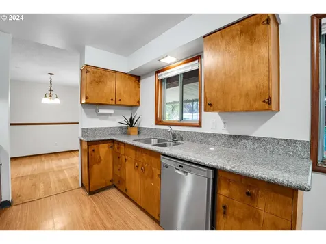 15300 NE Couch Court Portland OR 97230