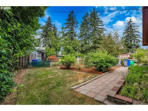15300 NE Couch Court Portland OR 97230