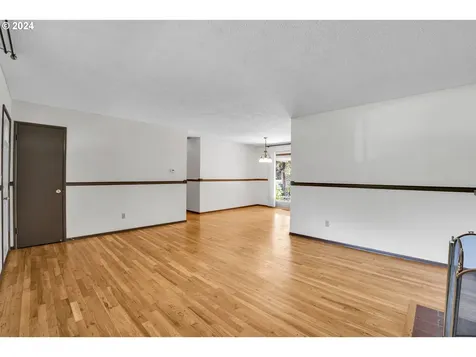 15300 NE Couch Court Portland OR 97230