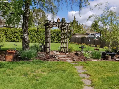 1783 Winchester Street NW Salem OR 97304