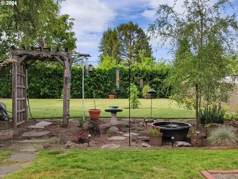 1783 Winchester Street NW Salem OR 97304