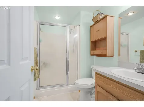 616 S River Street Newberg OR 97132