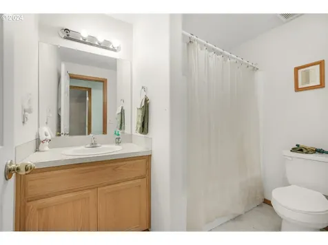 616 S River Street Newberg OR 97132