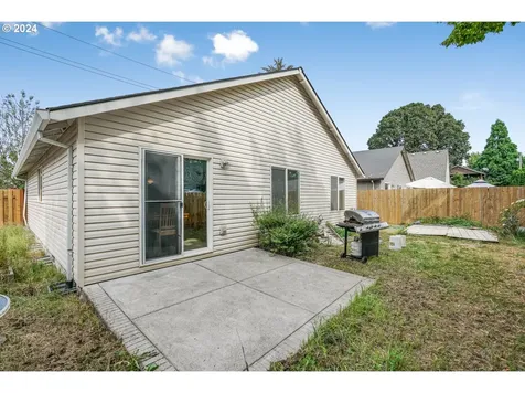 616 S River Street Newberg OR 97132