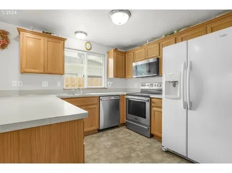 616 S River Street Newberg OR 97132