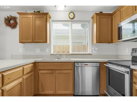 616 S River Street Newberg OR 97132
