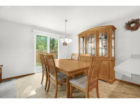 616 S River Street Newberg OR 97132