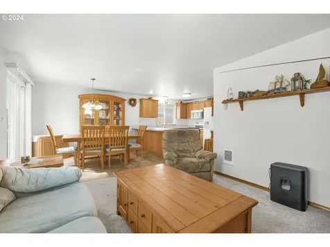 616 S River Street Newberg OR 97132