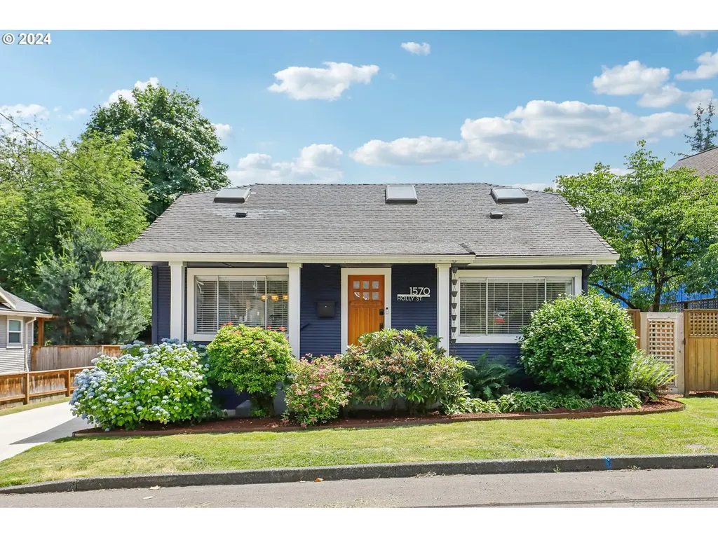 1570 Holly Street West Linn OR 97068