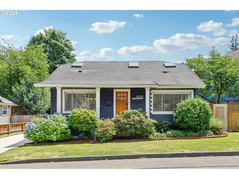 1570 Holly Street West Linn OR 97068