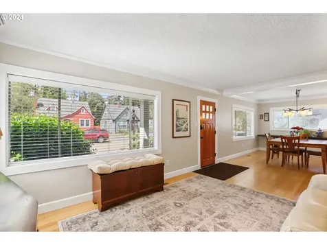 1570 Holly Street West Linn OR 97068