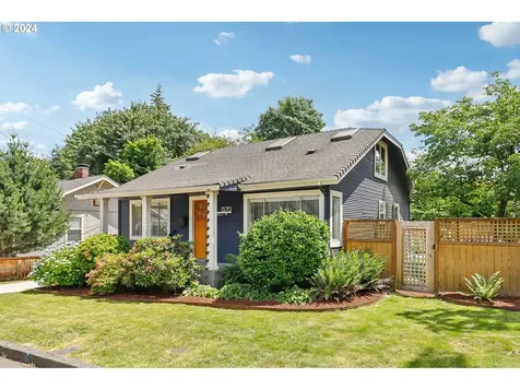 1570 Holly Street West Linn OR 97068