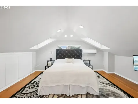 1570 Holly Street West Linn OR 97068