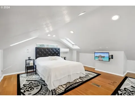 1570 Holly Street West Linn OR 97068