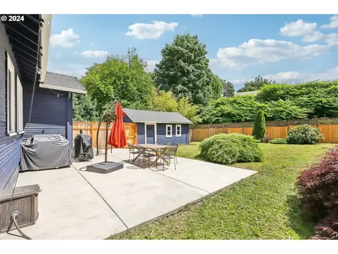 1570 Holly Street West Linn OR 97068