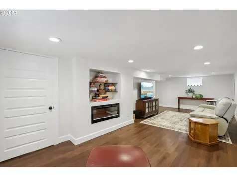 1570 Holly Street West Linn OR 97068