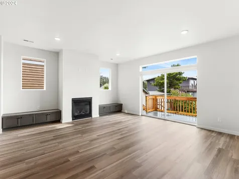 331 SE Jetty Avenue Lincoln City OR 97367