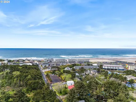 331 SE Jetty Avenue Lincoln City OR 97367