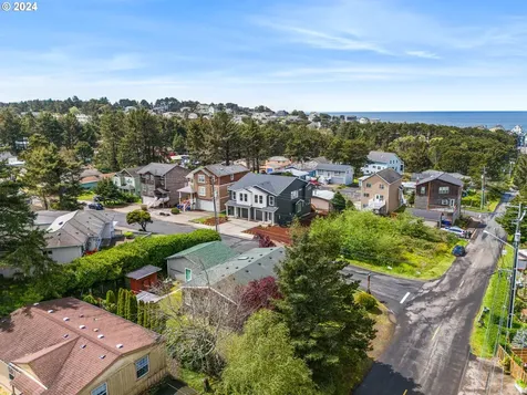 331 SE Jetty Avenue Lincoln City OR 97367