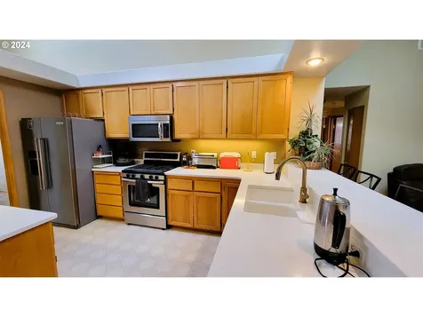 4186 Lancaster Drive Eugene OR 97404