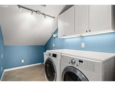 1246 SW Cardinell Way Portland OR 97201