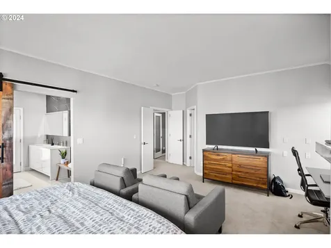 1246 SW Cardinell Way Portland OR 97201