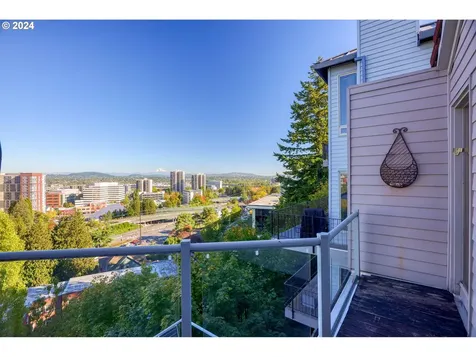 1246 SW Cardinell Way Portland OR 97201