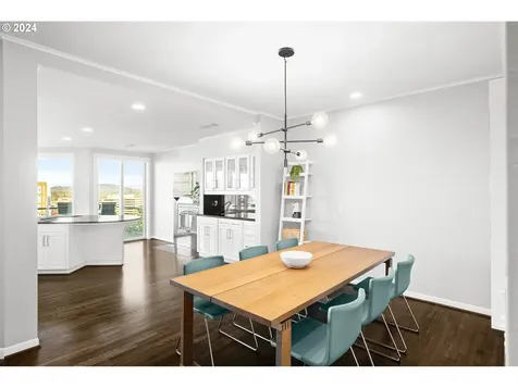 1246 SW Cardinell Way Portland OR 97201