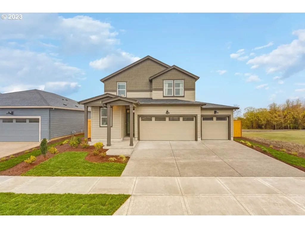 4888 Moon Avenue NE Salem OR 97305