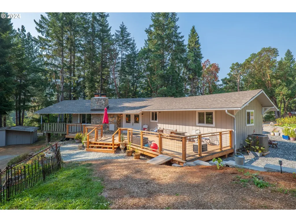 136 Mccullough Creek Road Glendale OR 97442