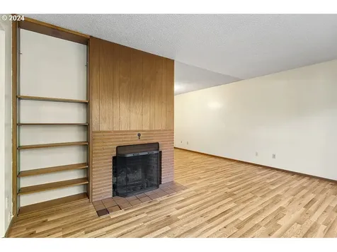 427 NE 84th Avenue Portland OR 97220